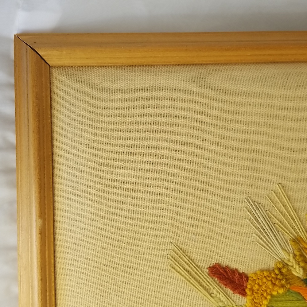 Large Vintage Crewel Embroidered Fruit Vegetable Basket Wall Hanging Pic… - Picture 11 of 17